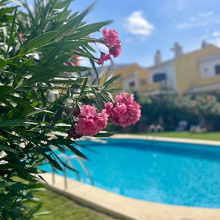 El Casa Kama Apartment เดเนีย ภายนอก รูปภาพ