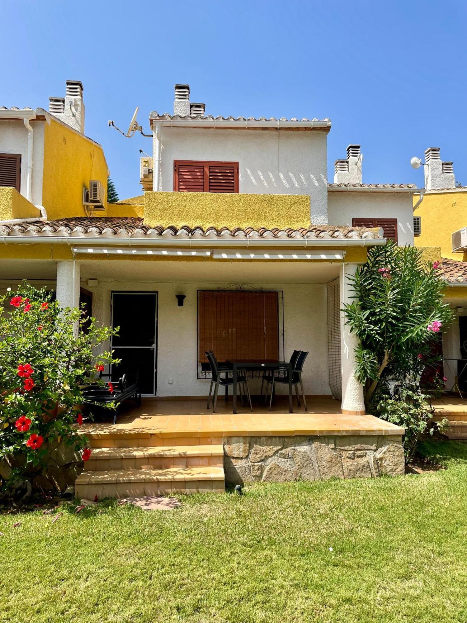 El Casa Kama Apartment เดเนีย ภายนอก รูปภาพ